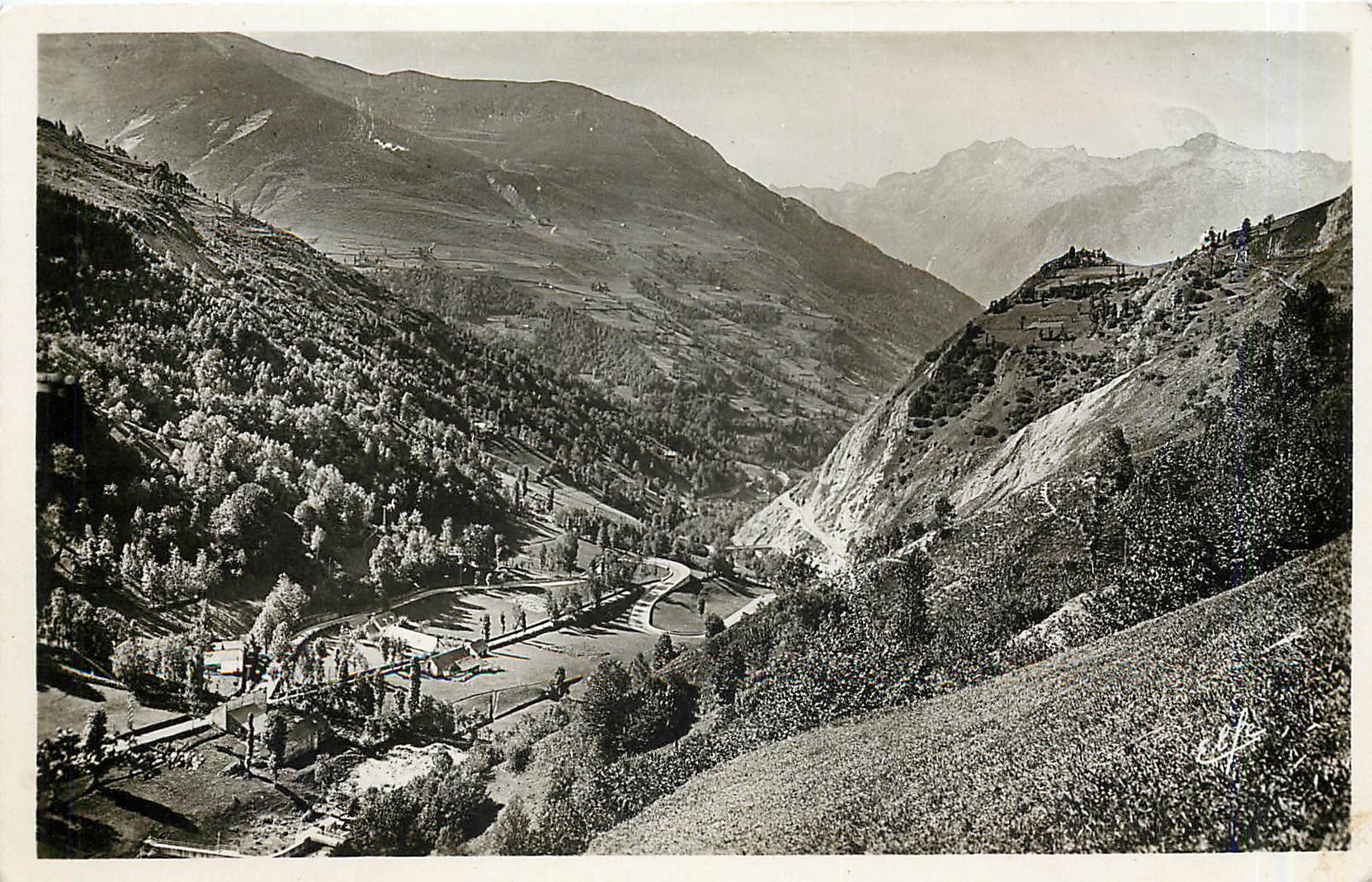 CPA Route de Luz a Bareges Htes Pyrenees Chapelle Saint Justin 