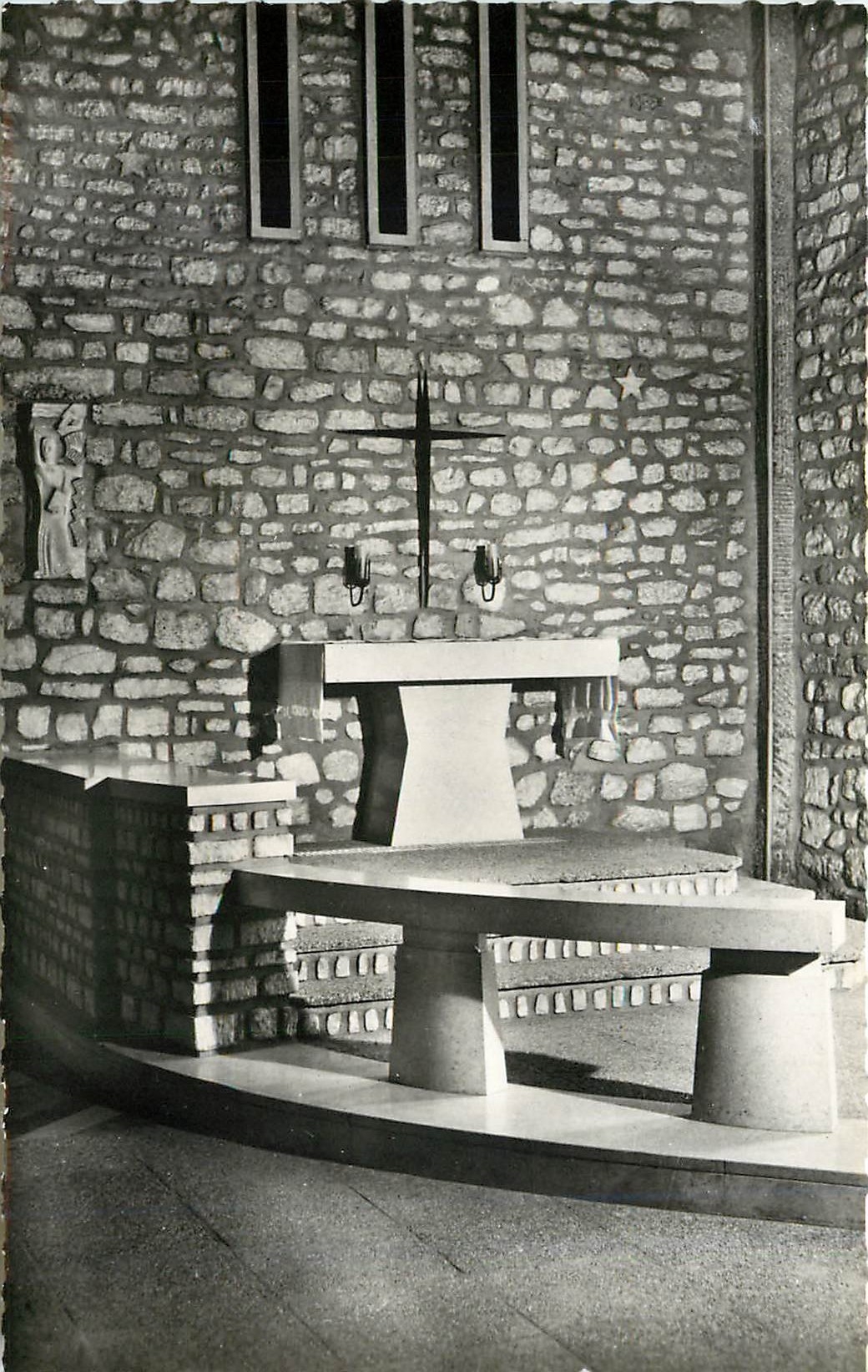 CPA Paroisse Marie Mediatrice Eglise Votive de la Liberation de Paris 