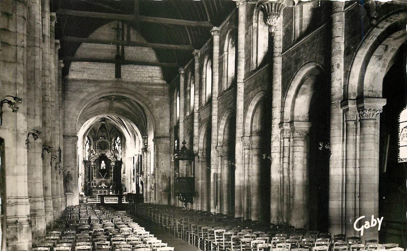 CPA Montivilliers Seine Maritime Interieur de l'Eglise abbatiale 
