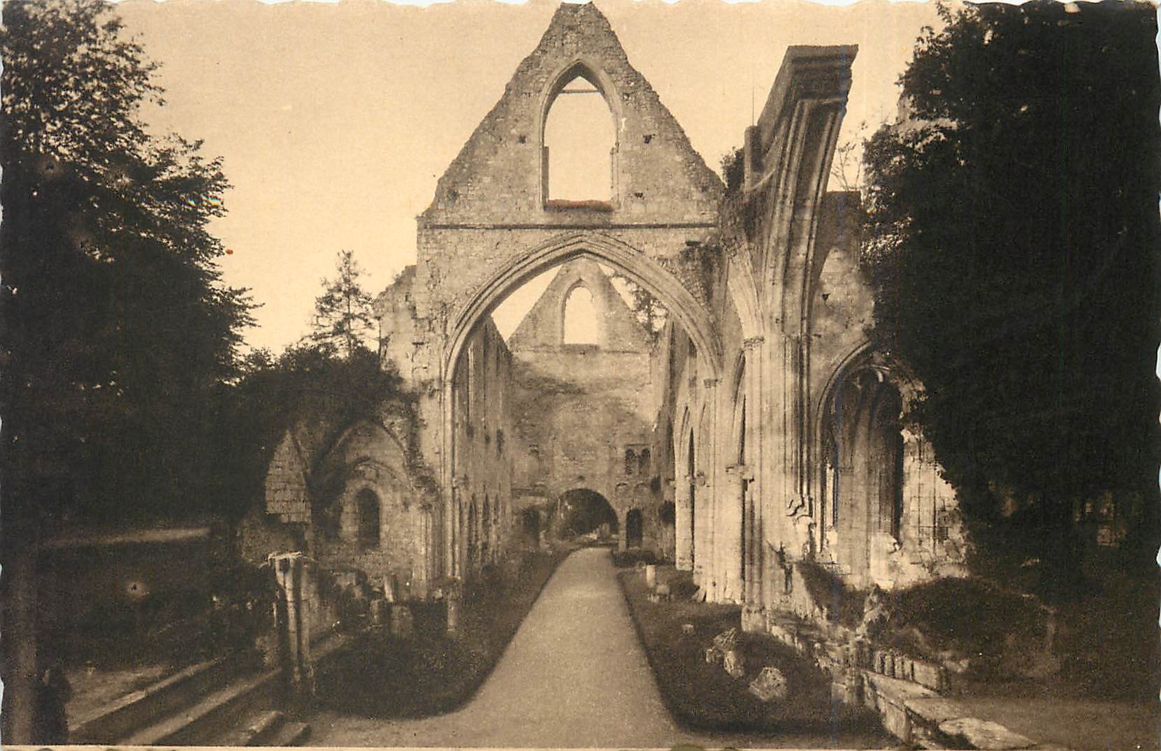 CPA Abbaye de Jumieges Les Ruines Eglise Saint Pierre Vue prise du Choeur 