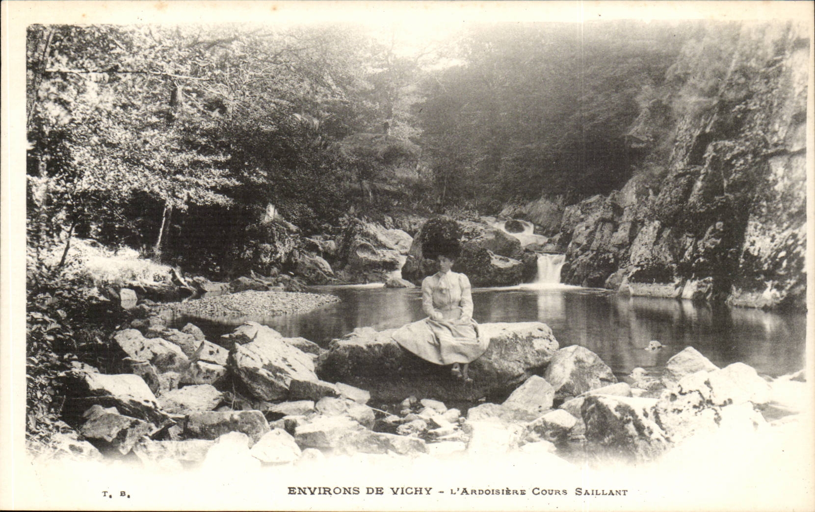 Environs de Vichy - L 'andoisiere Cours Saillant - CPA 