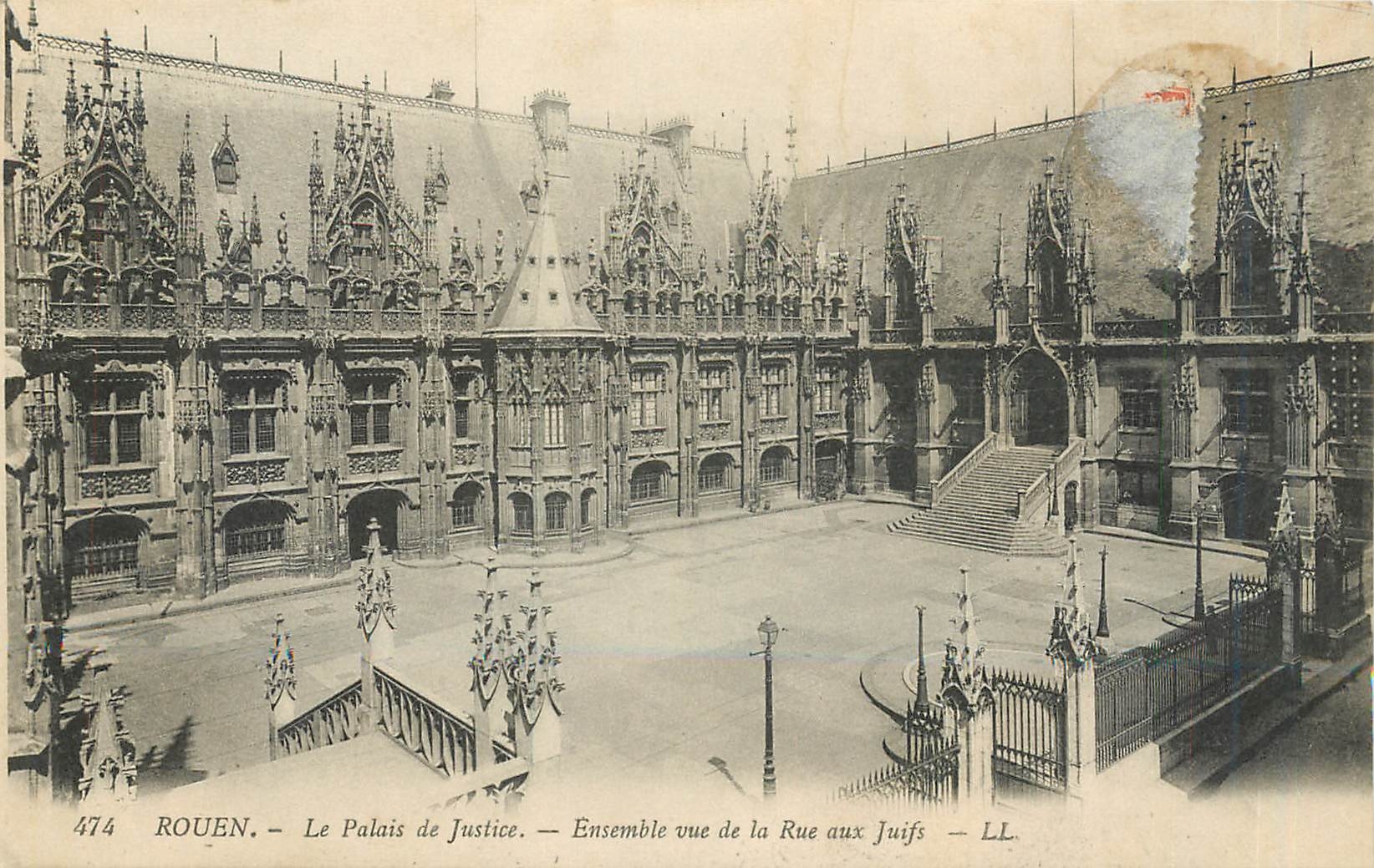 CPA ROUEN-Le palais de Justice-Ensemble vue de la Rue ux juifs