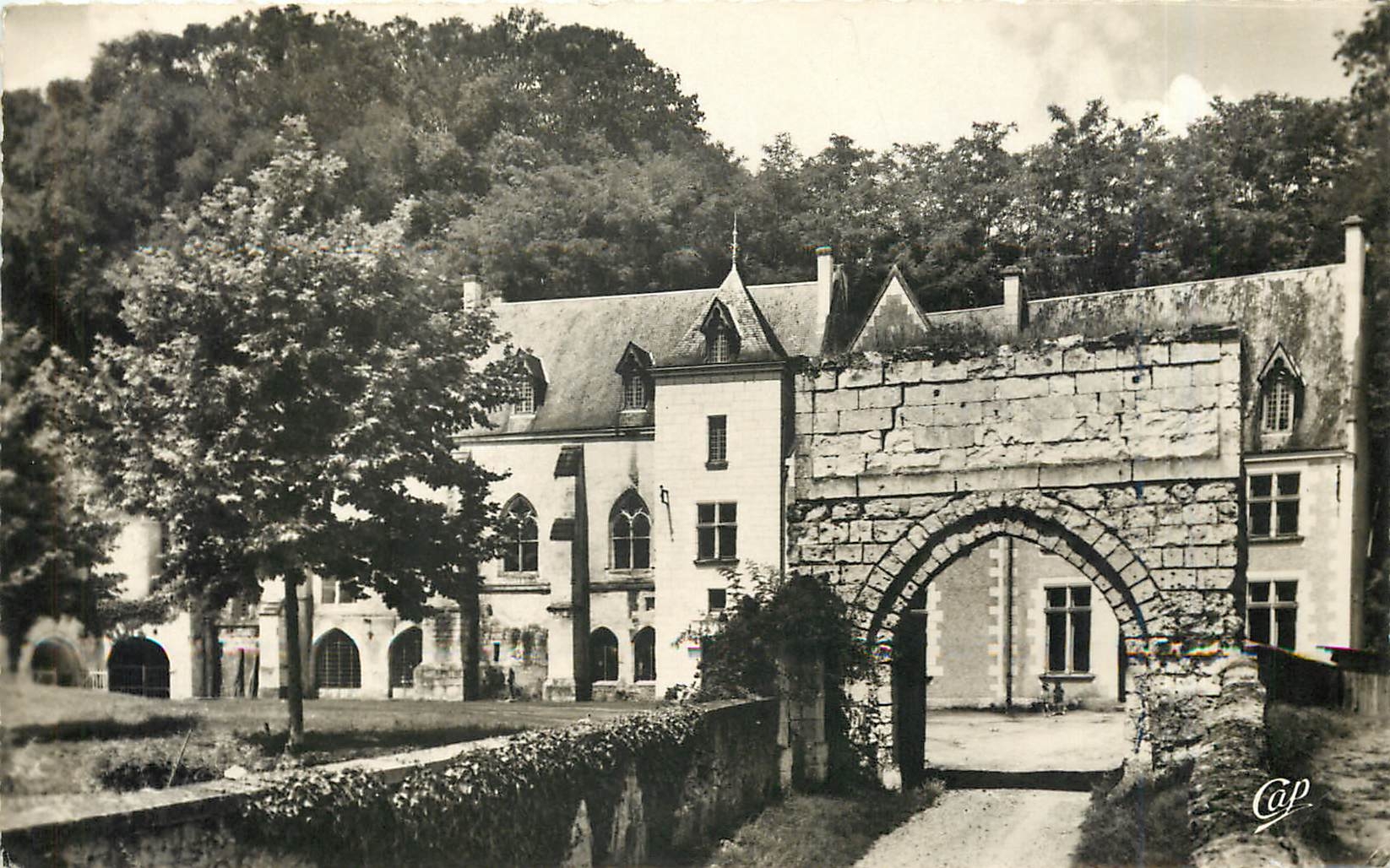 CPA CHARTE -SUR-LE-LOIR-PONCE-Le Chteau de la Voloniere
