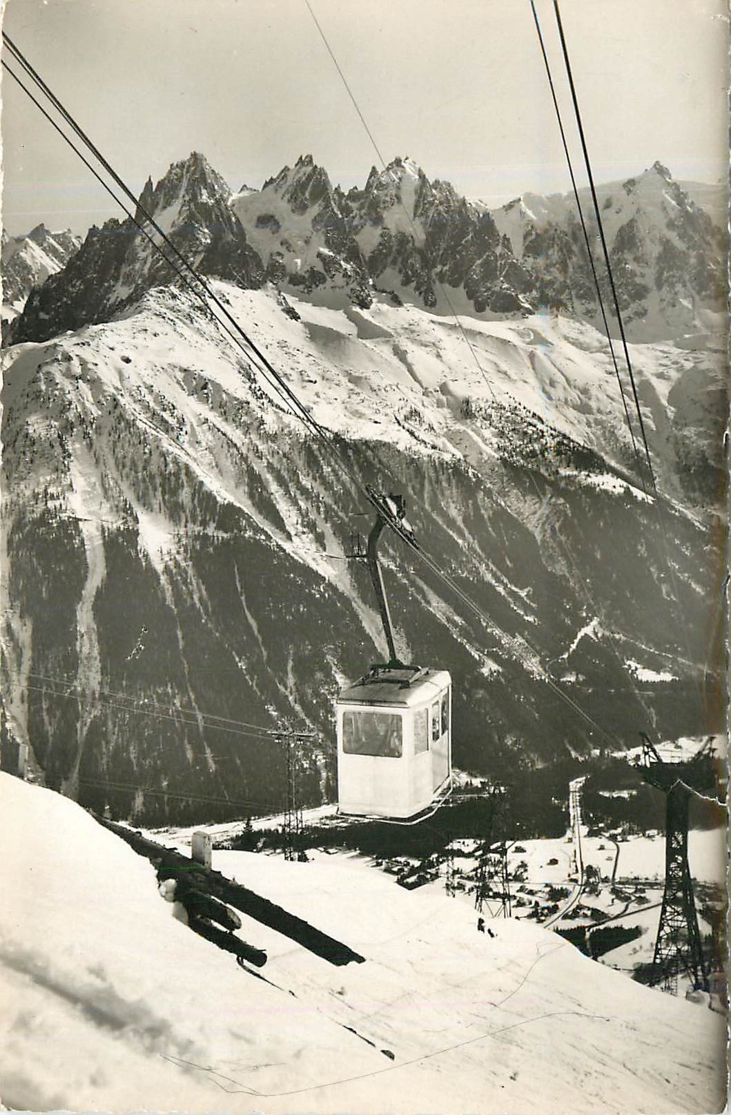 CPA SUPER CHAMONIX-Telepherique Les Pras-la-Flegere(1894m)Aiguilles de Chamonix et Aiguille du Midi
