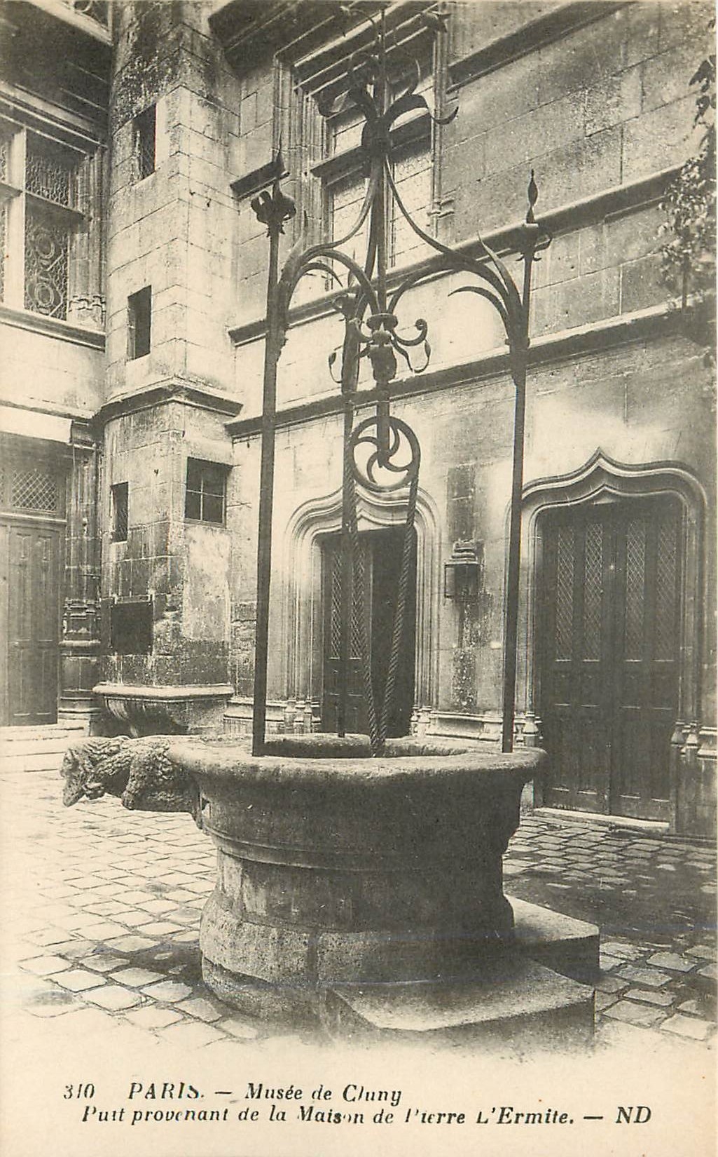 CPA PARIS Musee de Cluny Puits