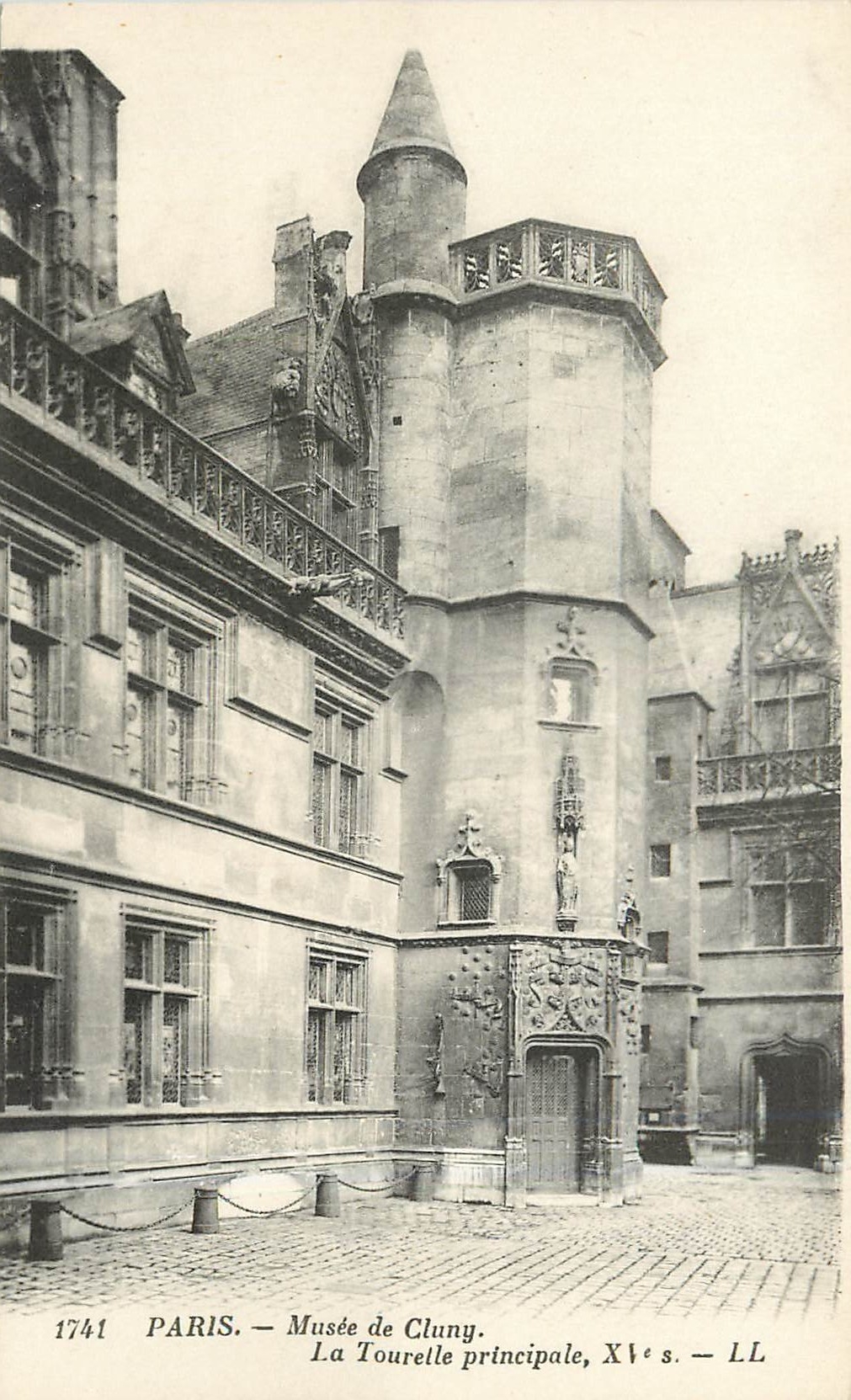 CPA PARIS Musee de Cluny La tourelle principale