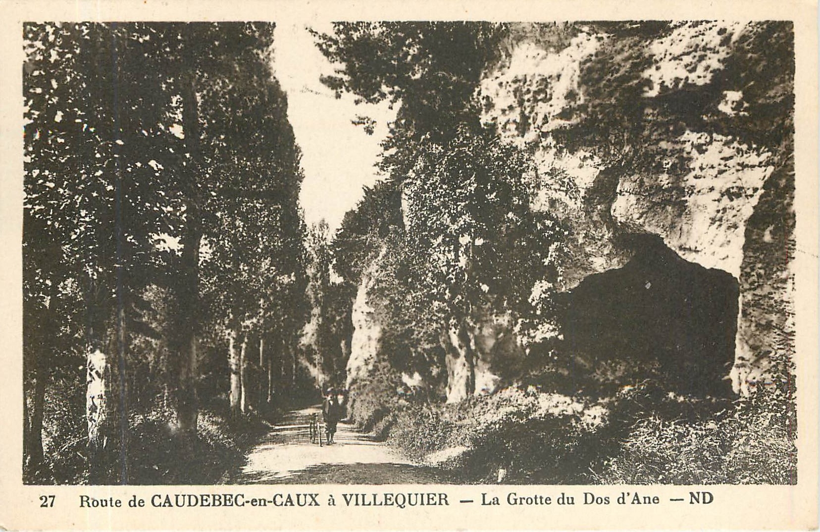 CPA ROUTE DE CAUDEBEC-EN-CAUX A VILLEQUIER La grotte du dos d'ane
