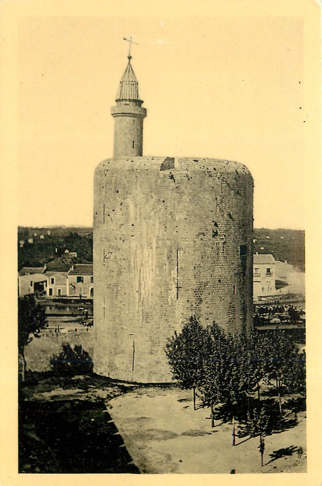 CPA AIGUES-MORTES (GARD) La Tour Constance