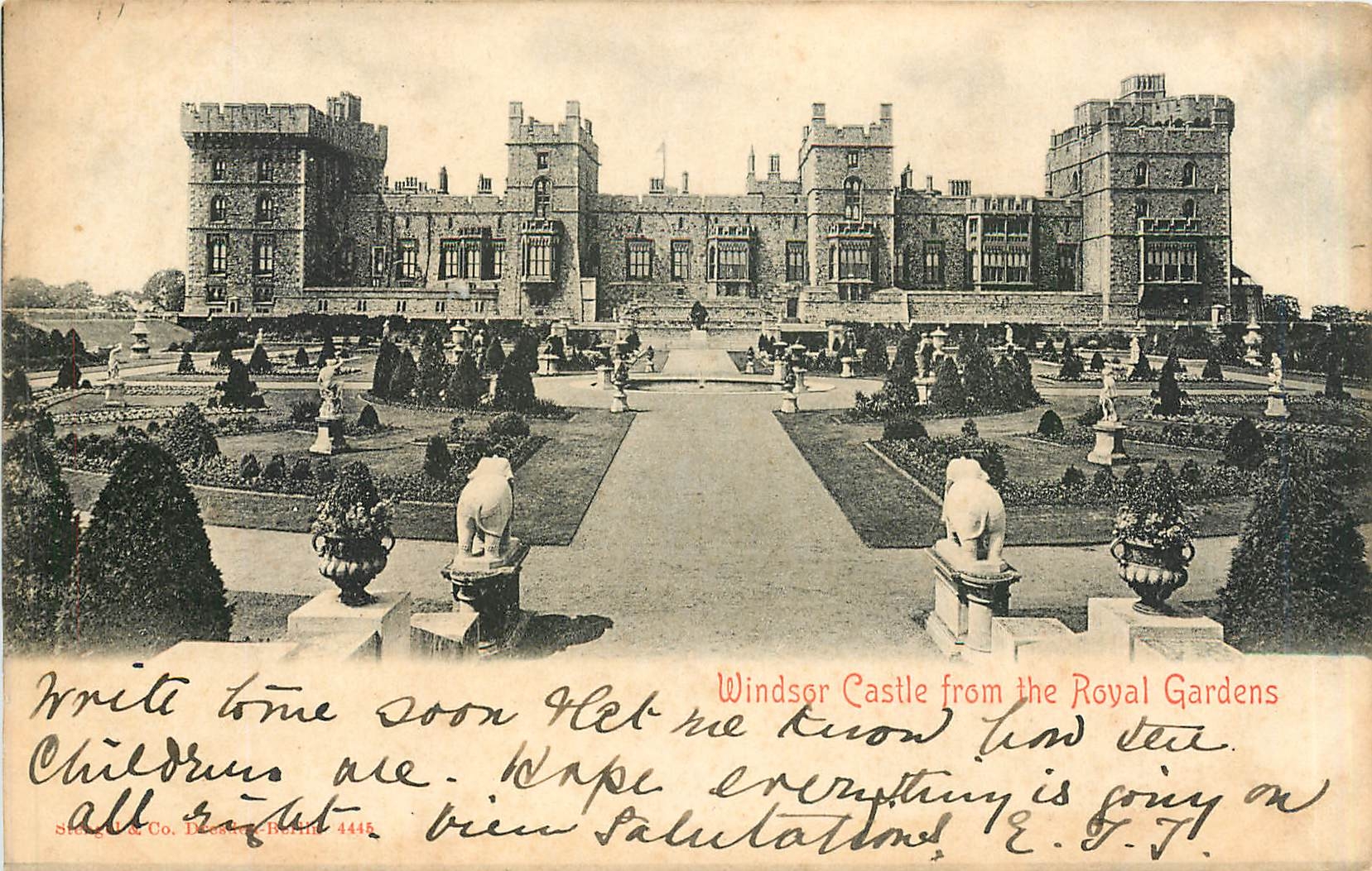 CPA WINDSOR CASTEL FROM THE ROYAL GARDENS