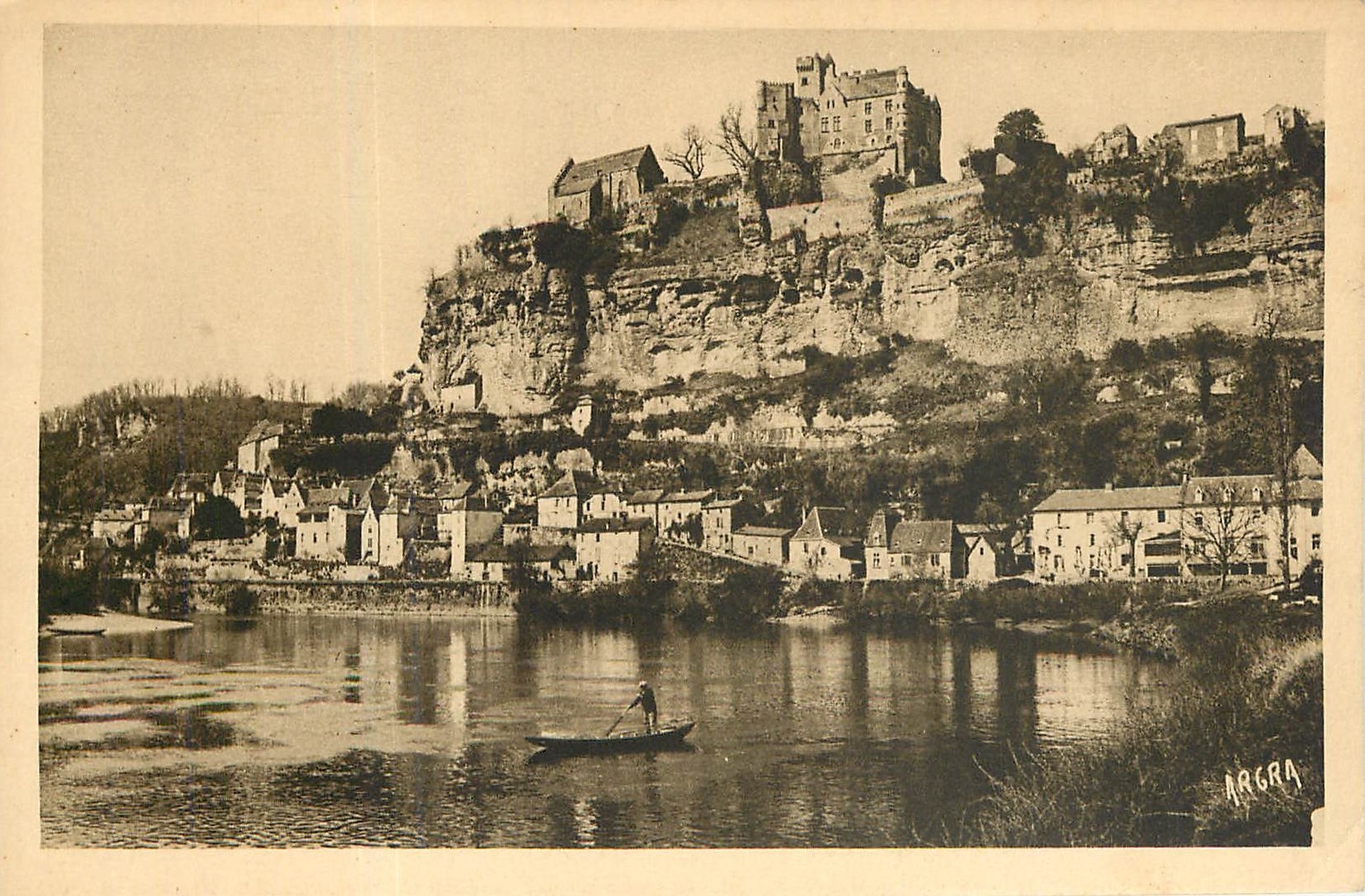 Château féodal de Beynac — Dordogne — Les Arts Graphiques de la Concorde