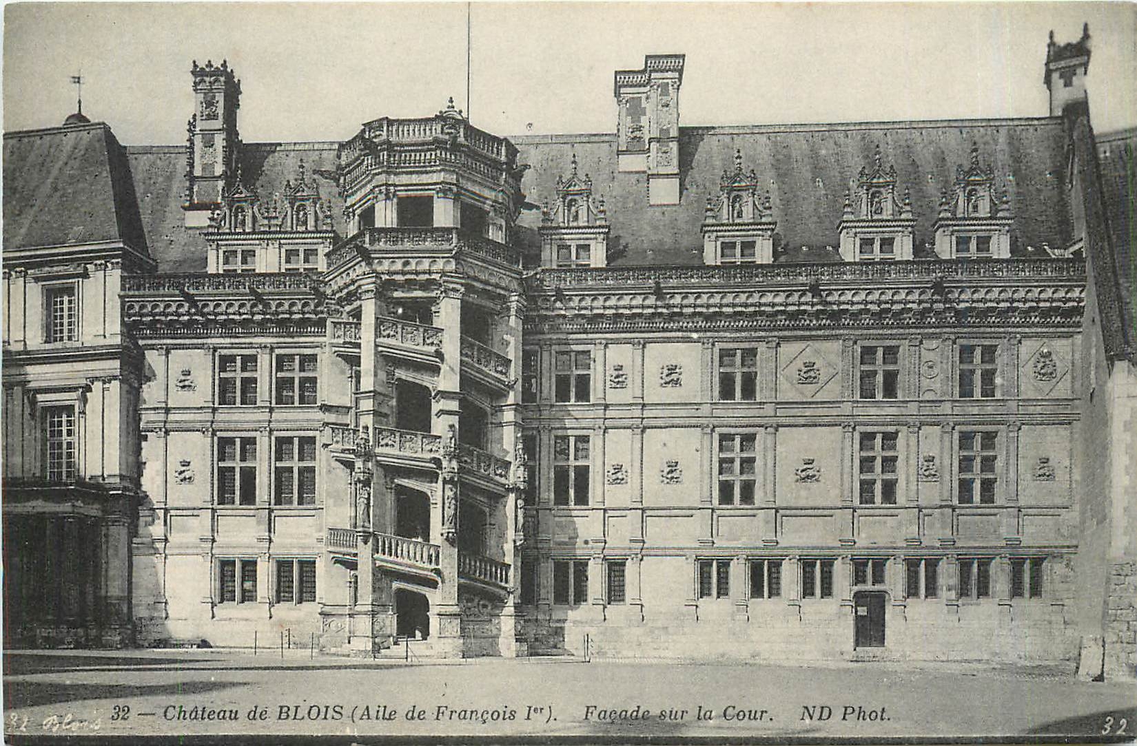 CPA Chateau de BLOIS (Aile de Francois Ier)Façade sur la cour