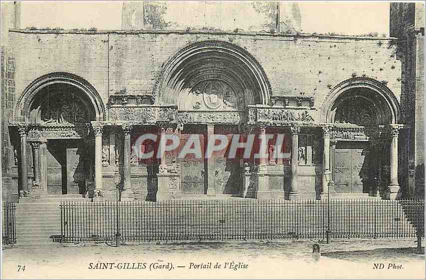 CPA SAINT -GILLES (Gard). Portail de l"Eglise