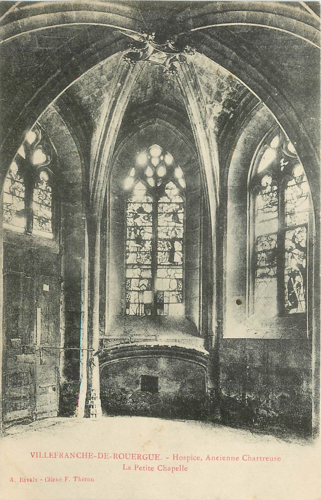 CPA VILLEFRANCHE DE ROUERGUE-Hospice.Ancienne Chartreuse.la petite Chapelle