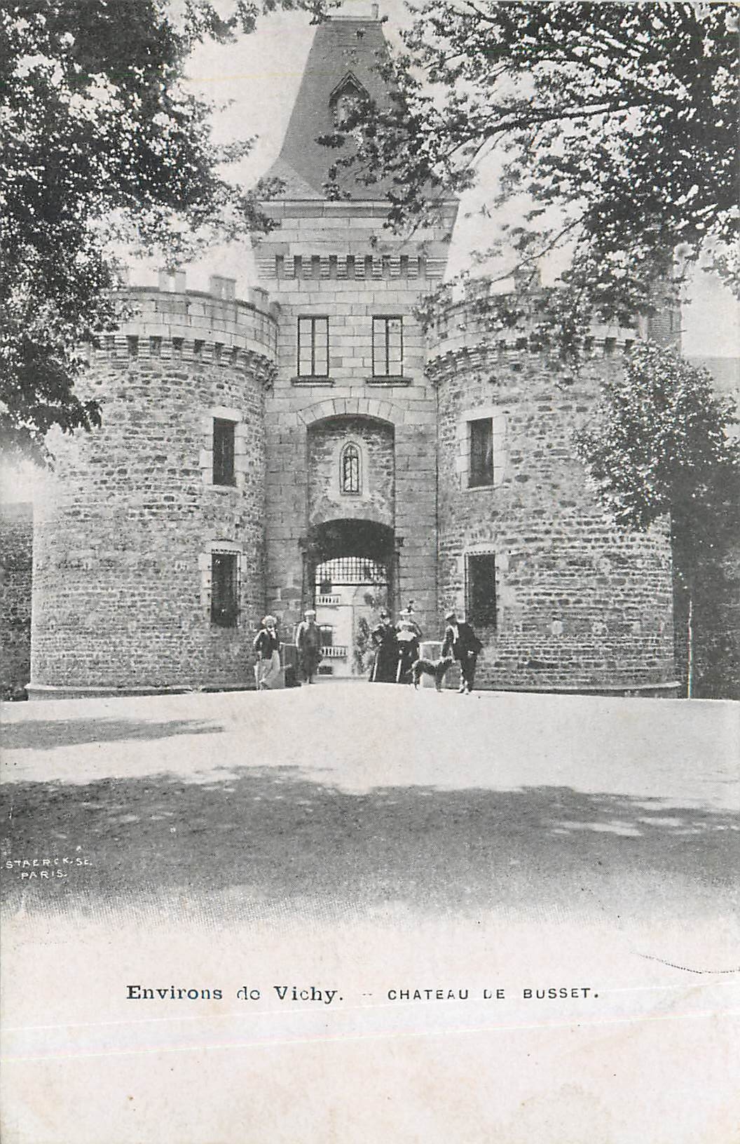 CPA ENVIRONS DE VICHY-CHATEAU DE BUSSET