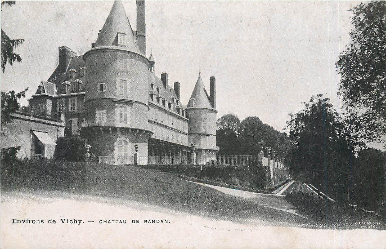 CPA ENVIRONS DE VICHY-CHATEAU DE RANDAN