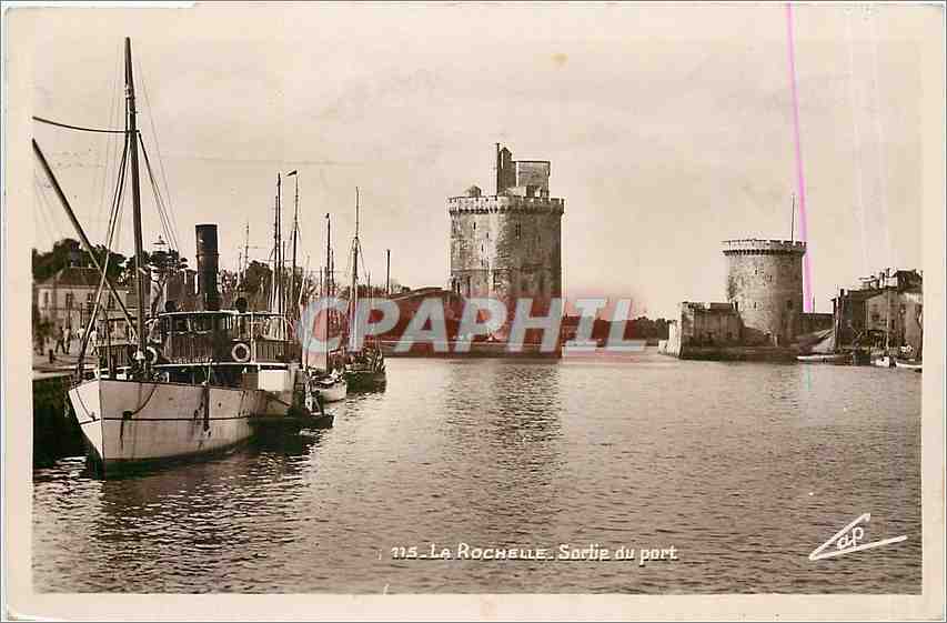 CPA LA ROCHELLE-La sortie du port Bateaux