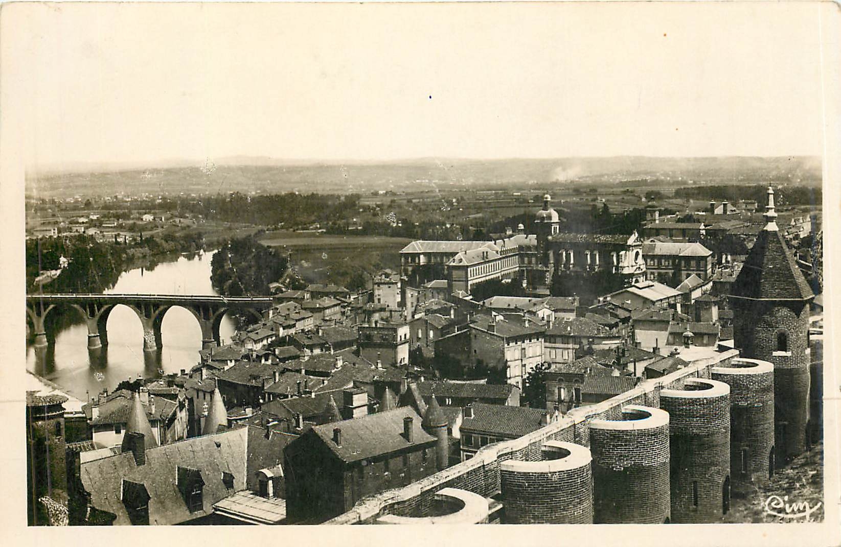 CPA ALBI (Tarn)-Vue Generle sur le Tarn et le Pont Neuf