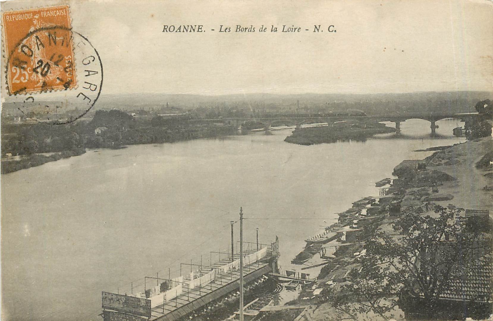 CPA ROANNE-Les Bords de la Loire