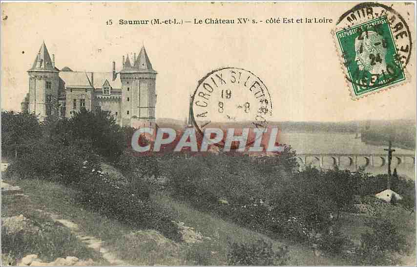 CPA SAUMUR-Le Chateu XV s cote Est et l Loire