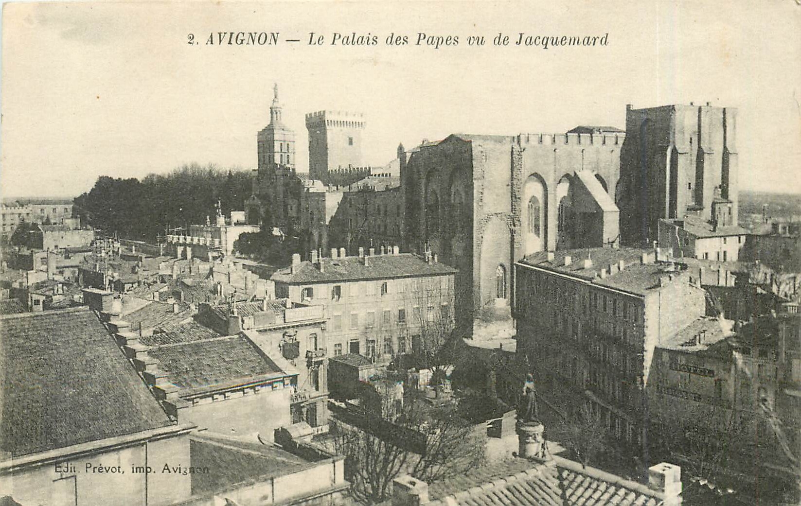 CPA avignon-Le Palais des Papes vu de Jacquemard