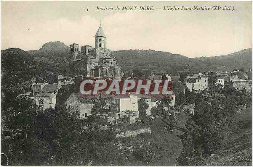 Environ de MONT-DORÉ — L'Église Saint-Nectaire (XIe siècle)