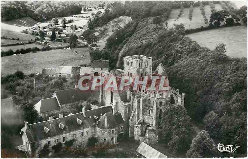 Hambye (Manche) — Vue aérienne de l'Abbaye et vue sur la Vallée de la Sienne — Éditions Hurel
