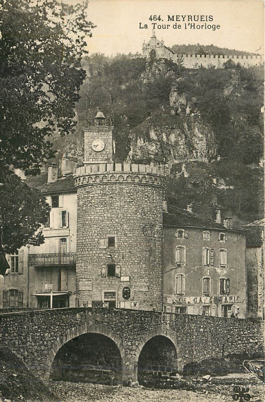 CPA MEYRUEIS-La Tour de l'horloge