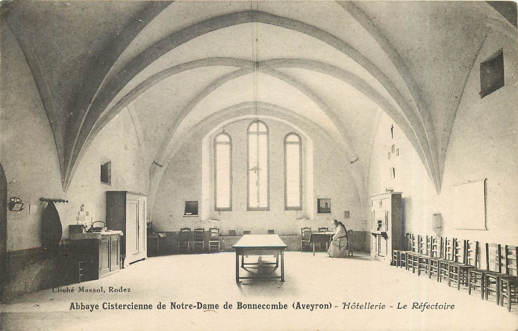 CPA ABBAYE CISTERCIENNE DE NOTRE DAME DE BONNECOMBE(AVEYRON)-Hotellerie-Le Refectoire