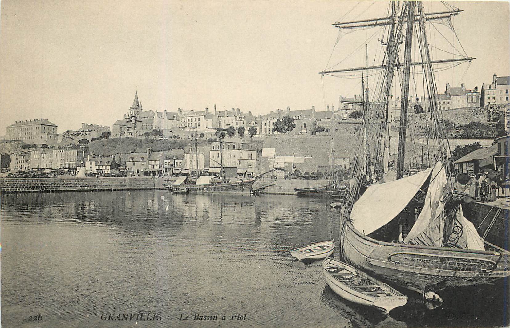 Granville — Le Bassin à Flot — D.P. n°226