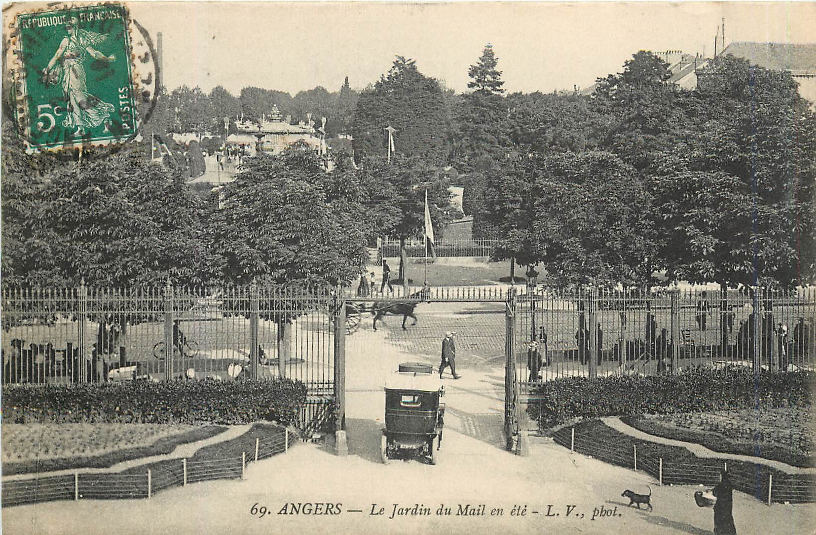 CPA ANGERS-Le Jardin du Mail en ete