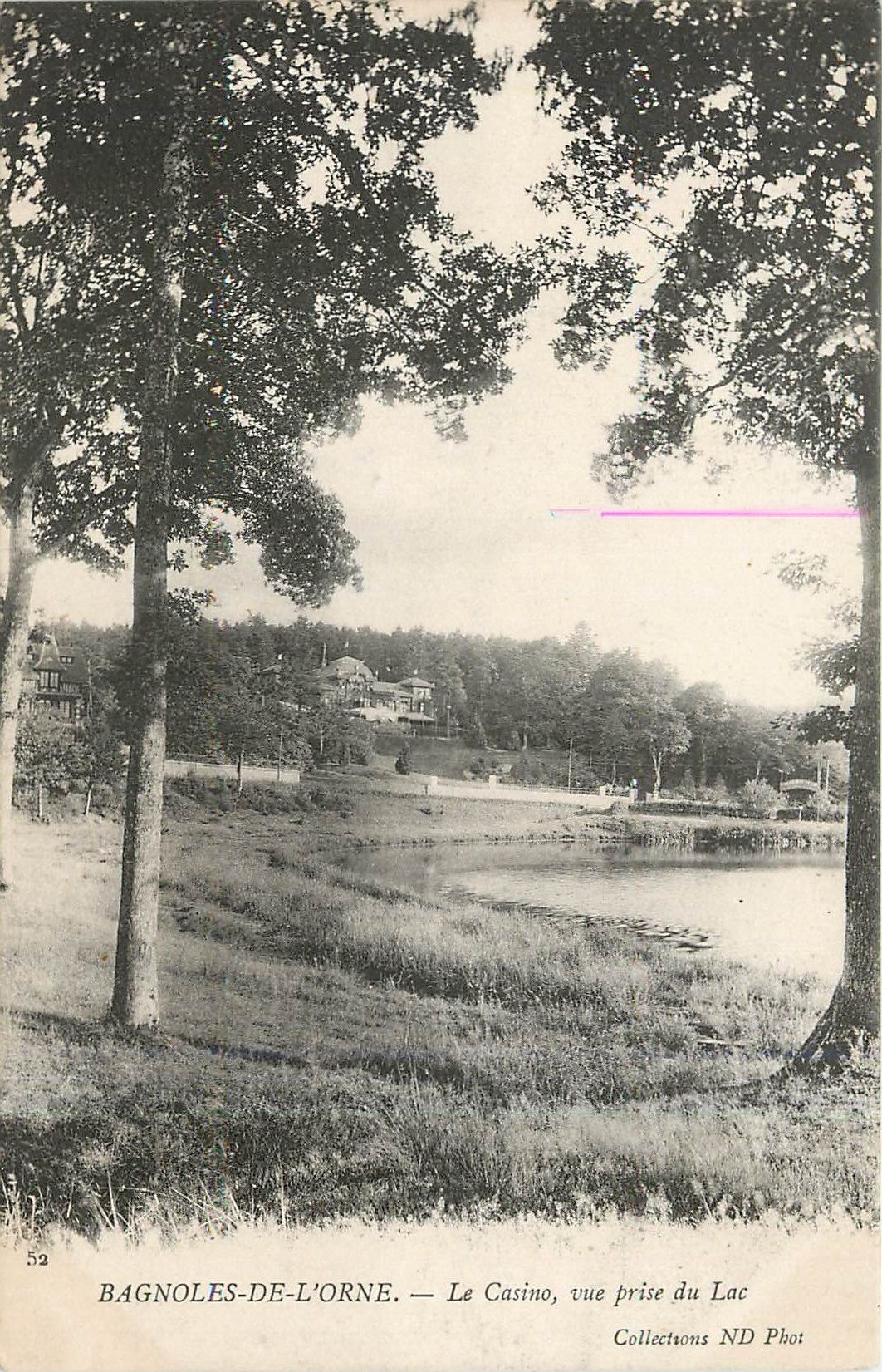CPA BAGNOLES DE L'ORNE-Le Casino  vue prise du lac 