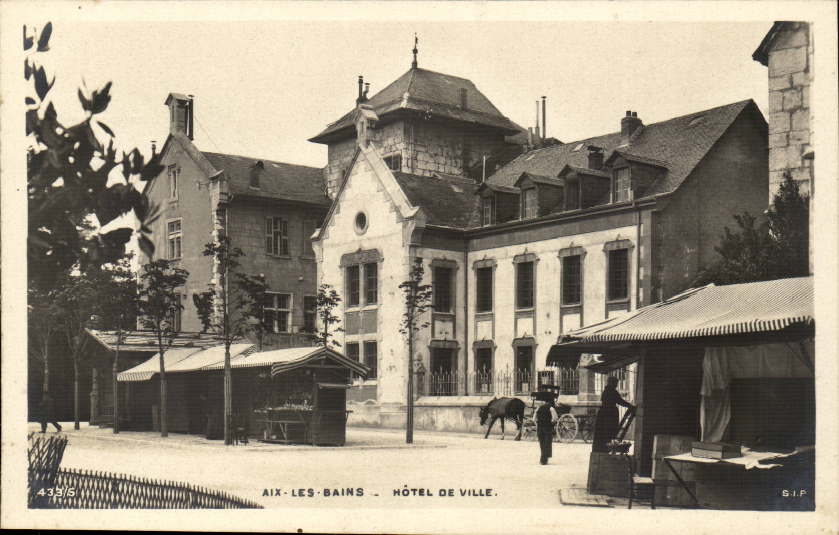 Aix les Bains - Hotel de Ville - CPA 