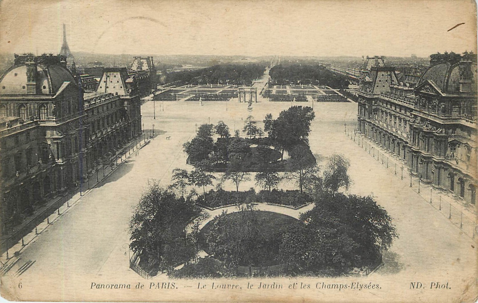 CPA Panorama de Paris - Le Louvre le Jardin et les Champs-Elysées