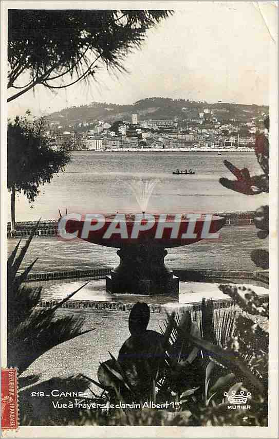 CPA CANNES - Vue à travers le Jardin Abert 1er