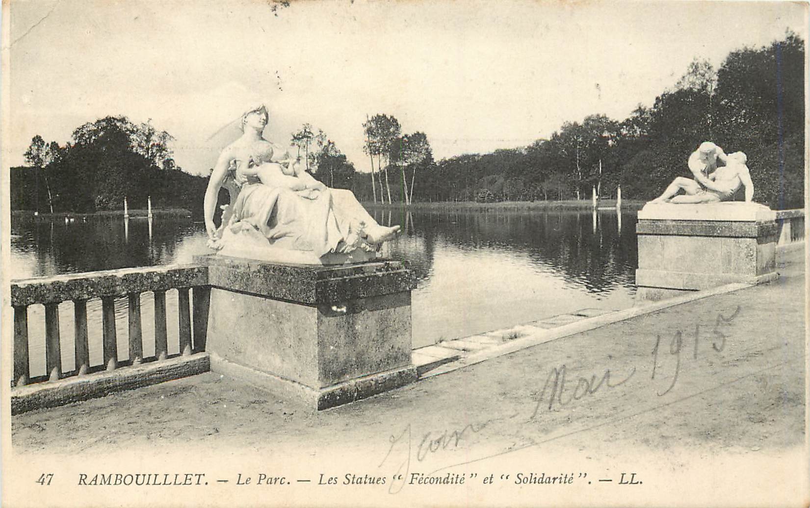 Rambouillet — Le Parc — Les Statues « Fécondité » et « Solidarité » — LL.