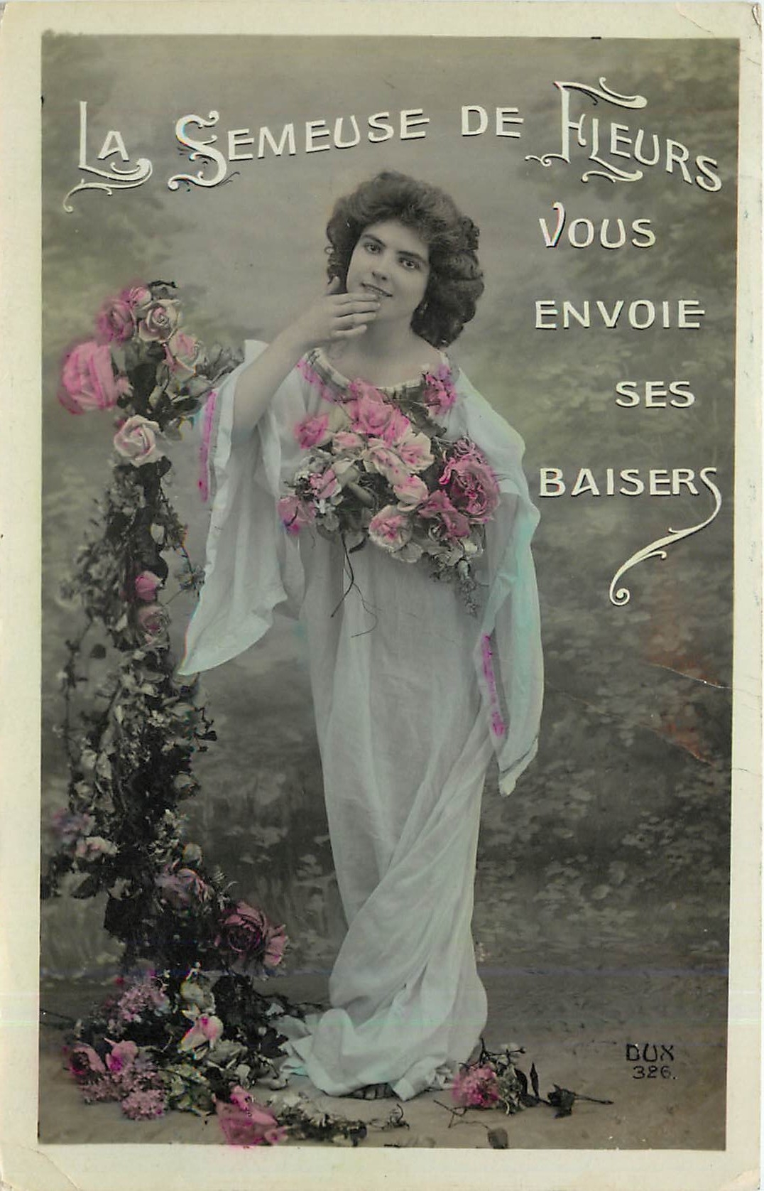 CPA La Semeuse de Fleurs vous envoie ses baisers Femme