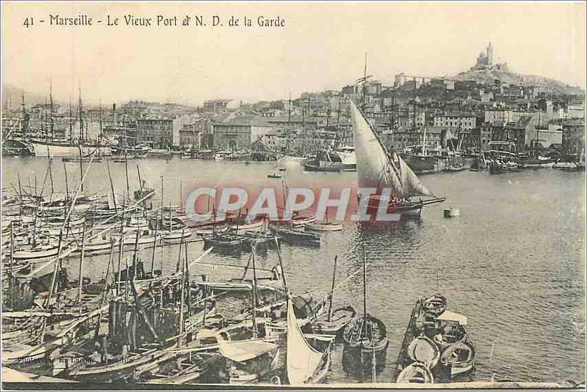 CPA Marseille - Le Vieux Port et N. D. de la Garde Bateaux