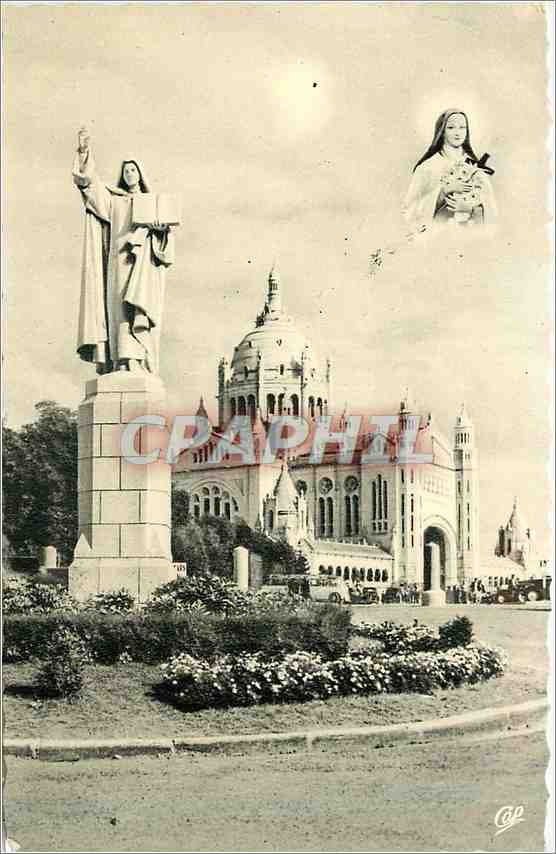 CPM LISIEUX - Avenue de Sainte-Thérèse vers la Statue et la Basilique