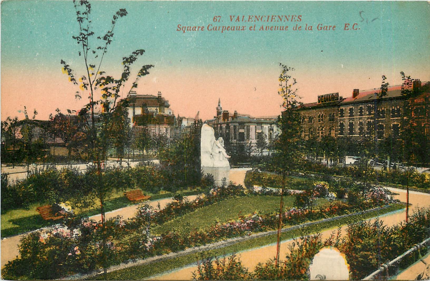 CPA Valenciennes Square Carpeaux et Avenue de la Gare 