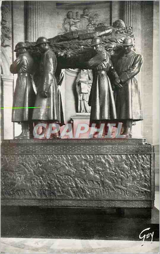 CPA Paris et ses Merveilles Tombeau du Marechal Foch aux Invalides 