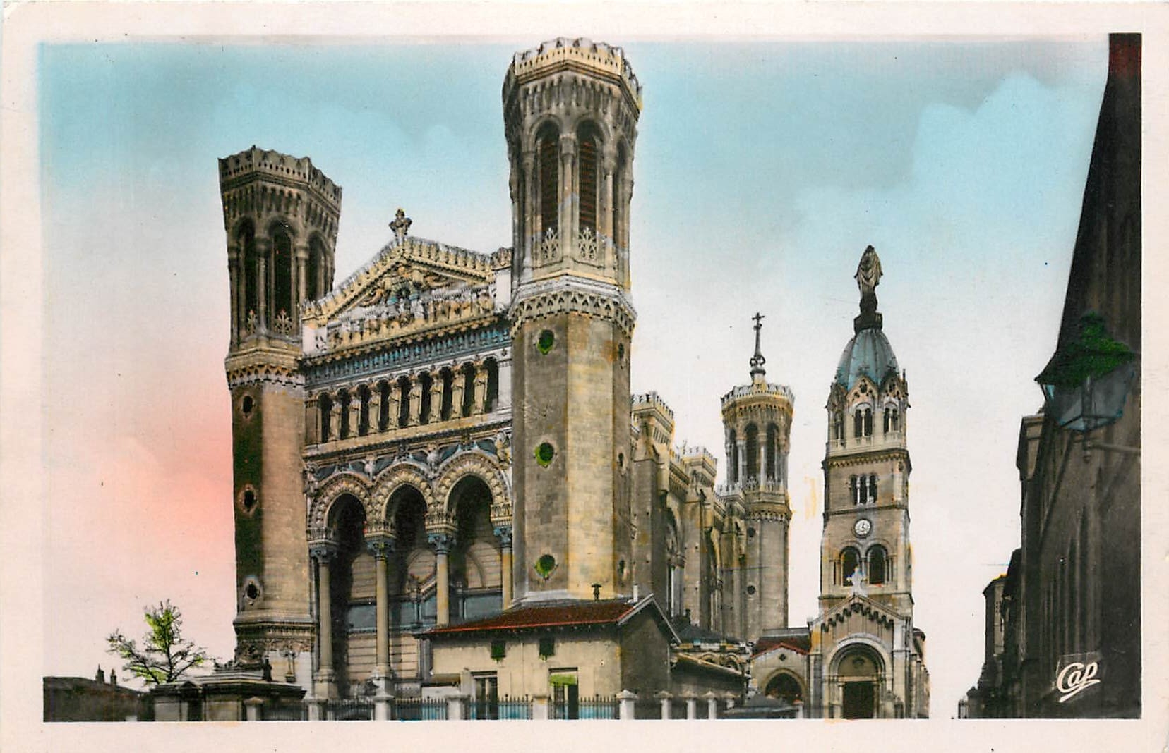 CPA Lyon la Basilique de Notre Dame de Fourviere 