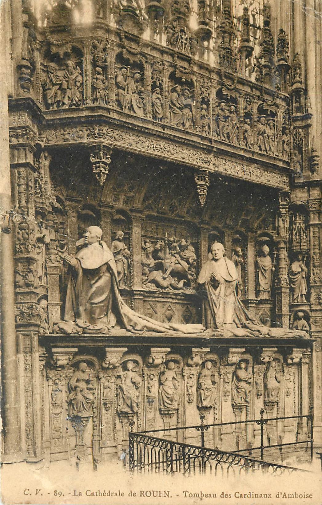 CPA La Cathedrale de Rouin Tombeau des Cardineaux d'Amboise 