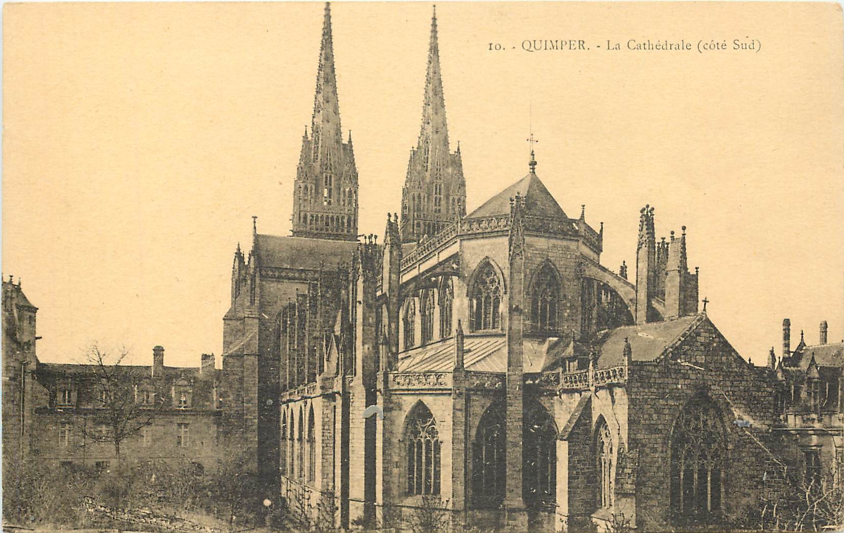 CPA Quimper la Cathedrale Cote Sud 