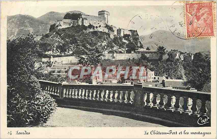 CPA Le Chateau Fort et les Montagnes 