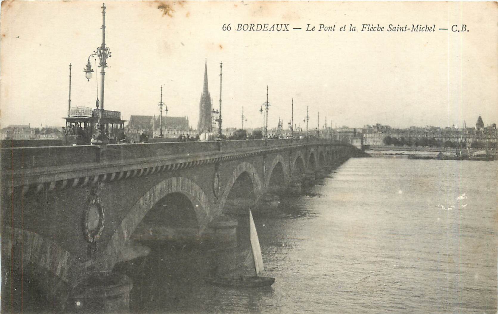 CPA Bordeaux le Pont et la Fleche Saint Michel 