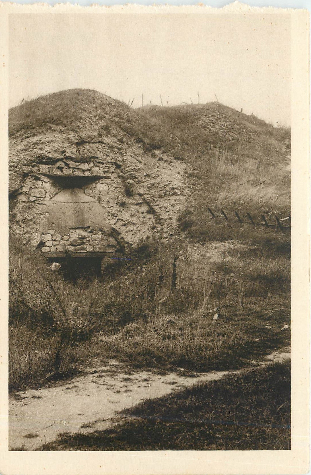 CPA Fort de Douaumont ce qui reste de l'entree normale du Fort 