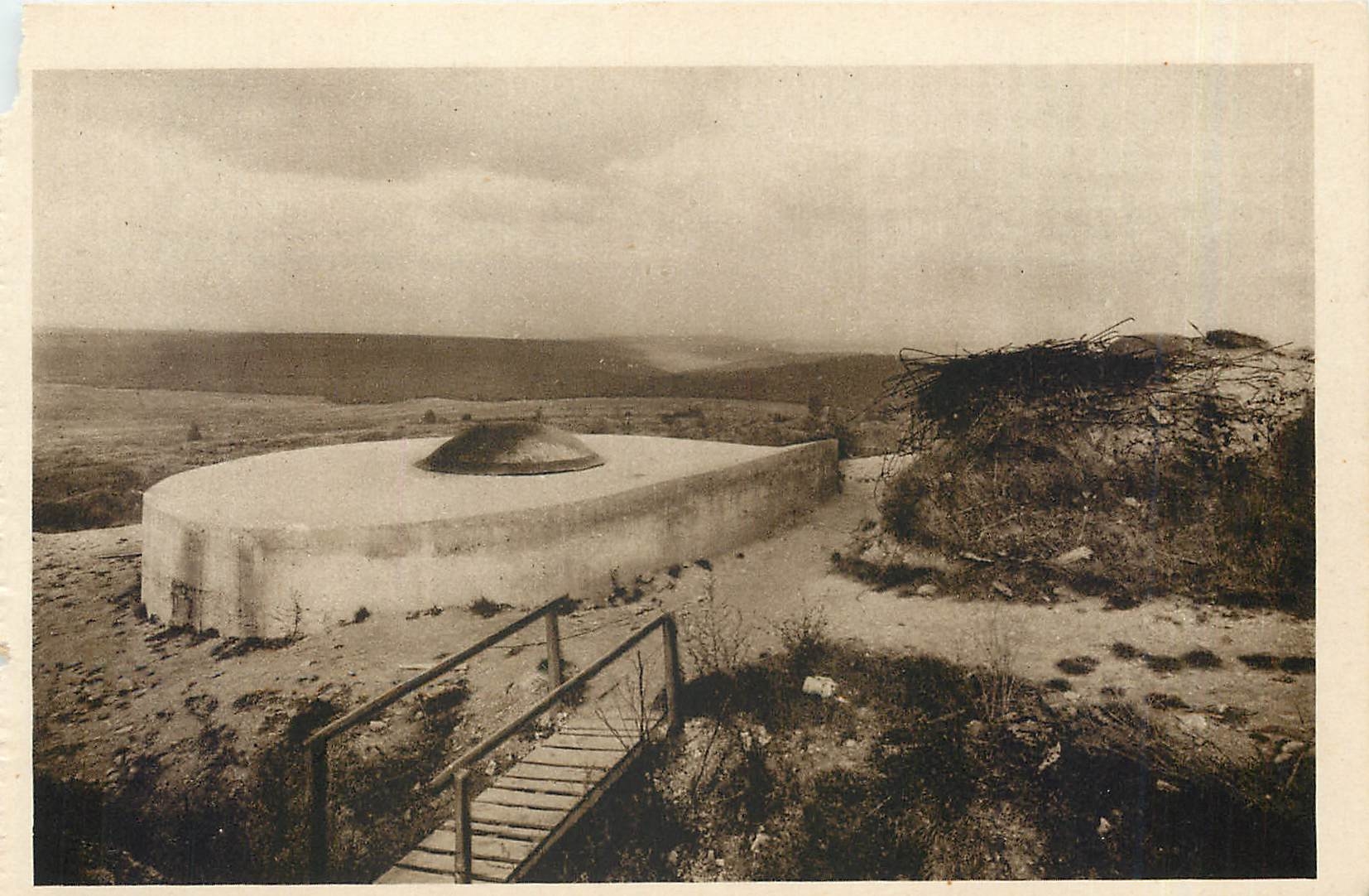 CPA Fort de Douaumont tourelle de 75 et son observatoire 