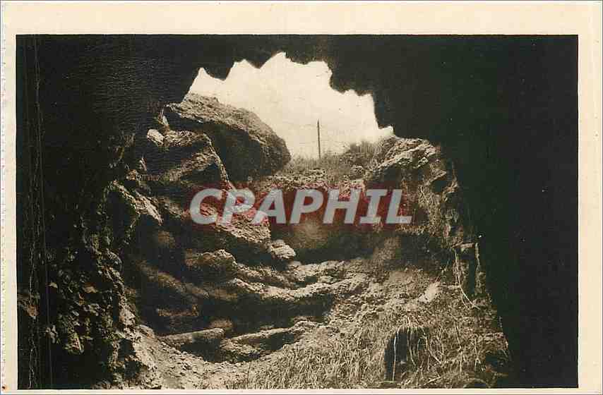 CPA Fort de Douaumont Lieu de l'explosion d'un obus de 400 francais 23 octobre 1916 