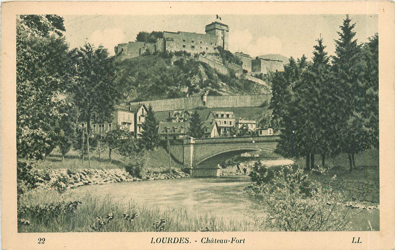 CPA Lourdes Chateau Fort 