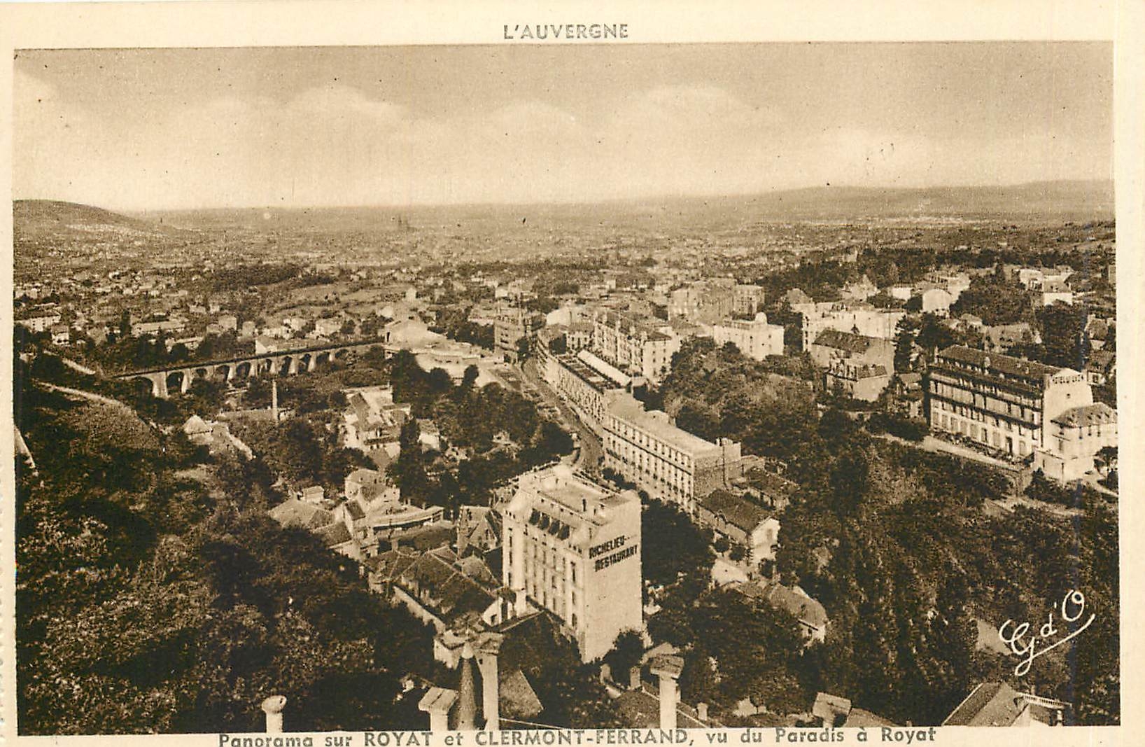 CPA L'Auvergne panorama sur Royat et Clermont Ferrand vu du Paradis a Royal 